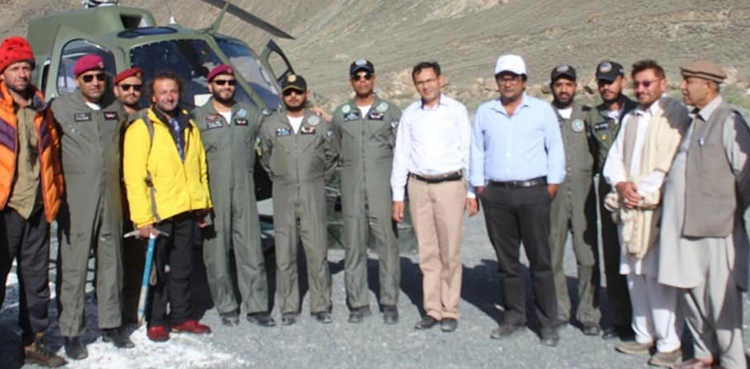 Army rescues three stranded mountaineers in Gilgit-Baltistan