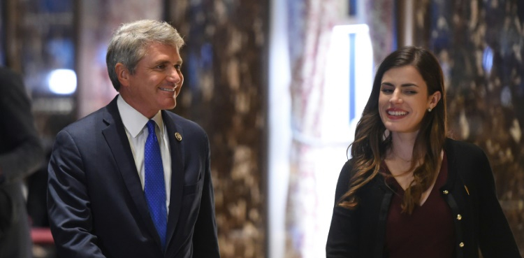 Trump's personal assistant steps down