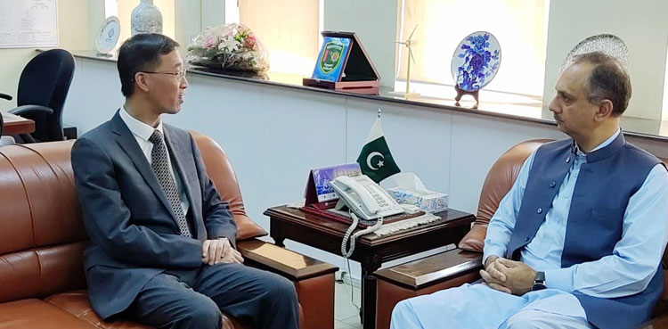Omar Ayub, Chinese ambassador discuss matters of mutual interest