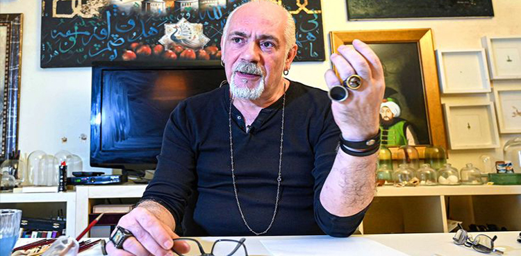 Turkey's 'Microangelo' turns tiny objects into artworks