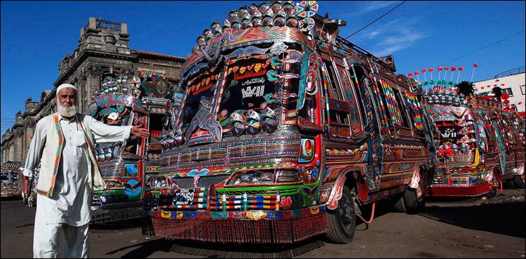 Karachi transporters threaten to go on strike over fuel price hike