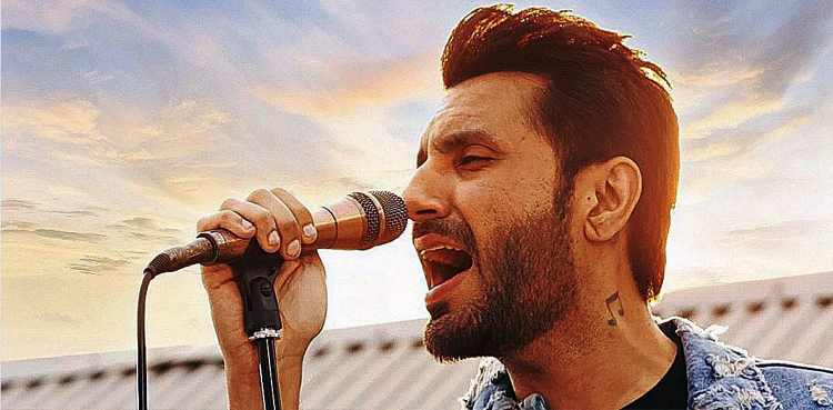 Mustafa Zahid advises fans to quit smoking after losing his father to it