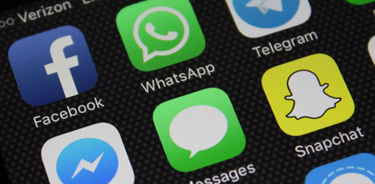 Facebook messaging apps getting unified payment system