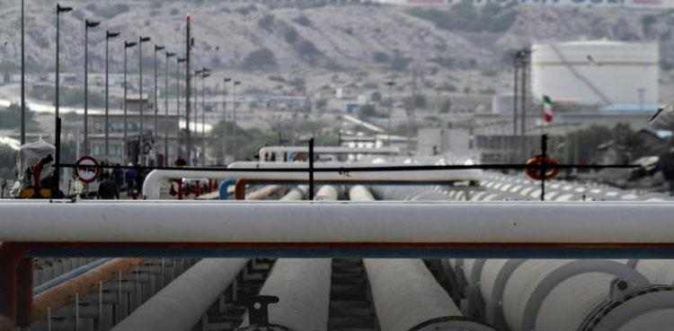 Iran announces discovery of massive oil field