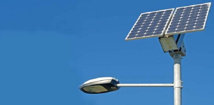 Karachi's 106 roads streetlights to shift to solar energy: Murtaza Wahab