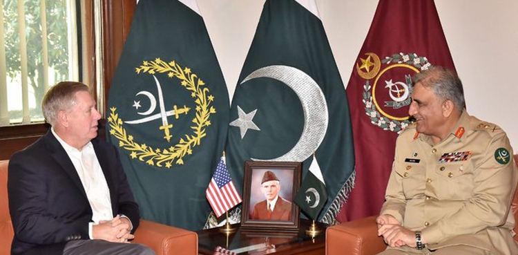 US senator Linsay Graham meets COAS Bajwa at GHQ