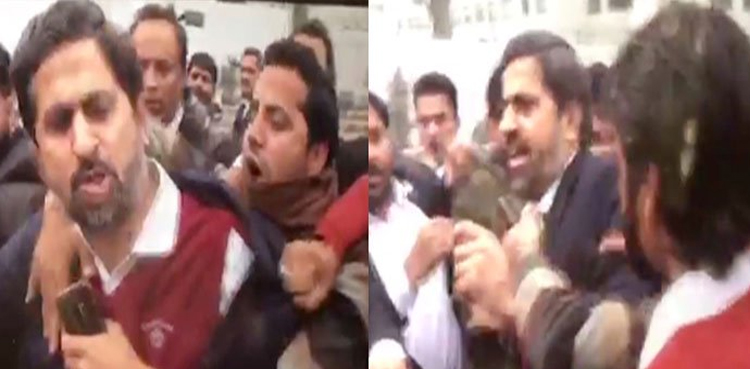 Fayyazul Hassan Chohan slapped, tortured by lawyers in Lahore