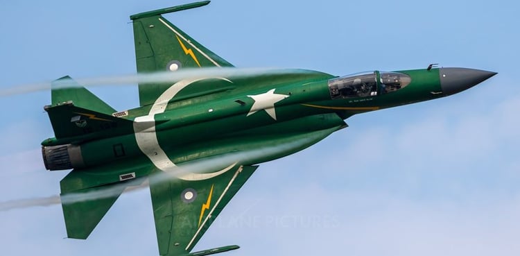 Watch: JF-17 Thunder taking off to destroy India's S-400 defence system