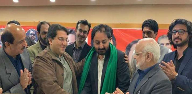 Former PPP Punjab lawmaker Chaudhry Usman joins PTI