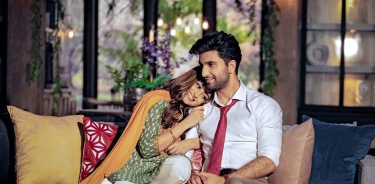 Sajal Aly, Ahad Raza Mir's loved-up picture takes the internet by storm