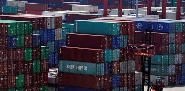 Pakistan's exports rises by 33% in November: Abdul Razak Dawood