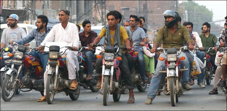 Road safety: No fuel for Peshawar bikers without helmets
