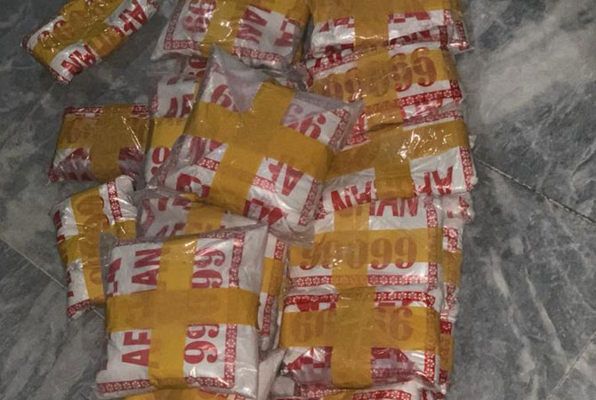 Maritime, Customs foils attempt to smuggle narcotics worth Rs2bn