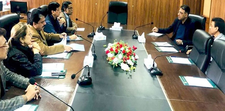 Asad Umar vows timely completion of development projects in Karachi