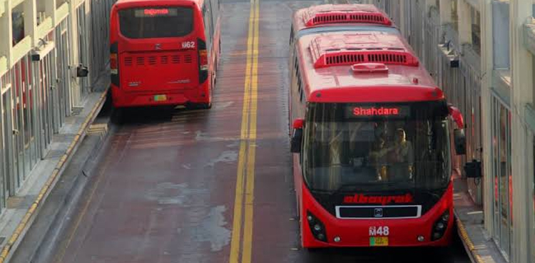 Lahore Metro Bus service to remain suspended in THESE timings