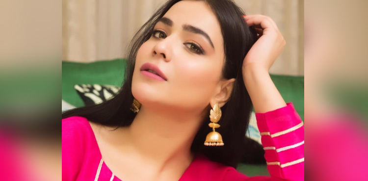 Humaima Malick reminisces childhood days, shares photo with brother