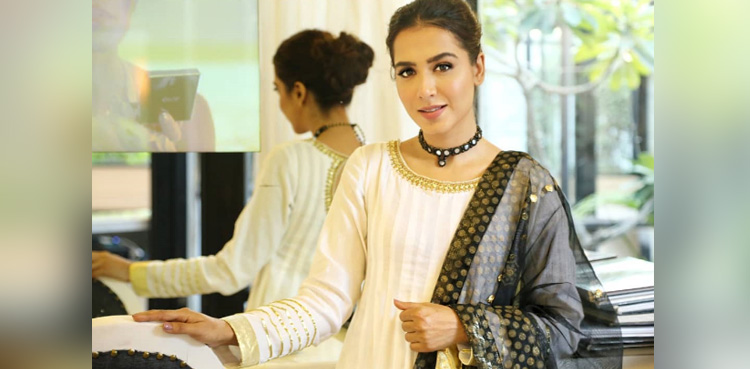 Mansha Pasha updates fans about 'extreme illness', asks for prayers