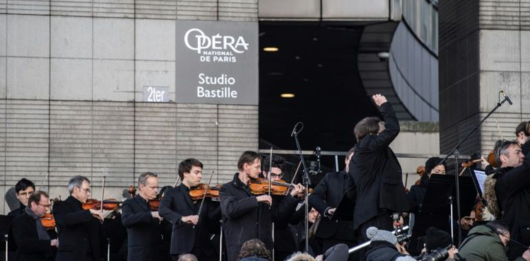 Protest songs: Paris Opera musicians chime in with strike concert