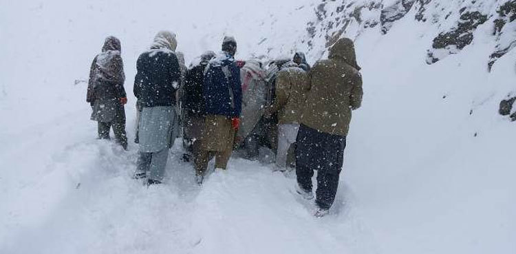 Snowfall hampers relief work in quake-hit Gilgit