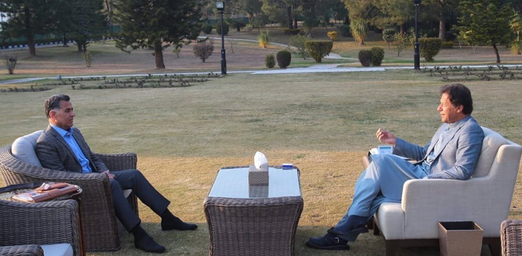 DG ISI calls on PM Imran Khan, discusses national security