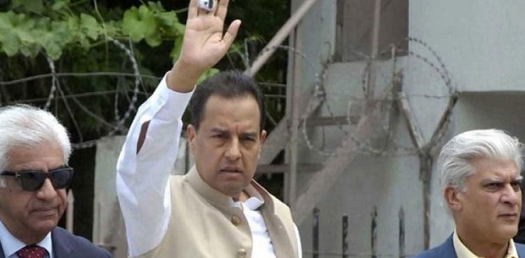 LHC rejects govt plea to cancel Capt Safdar's bail