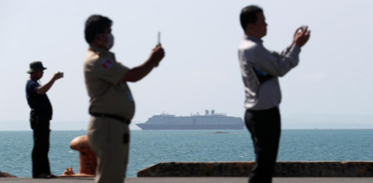 Cruise passengers shunned over coronavirus to head home