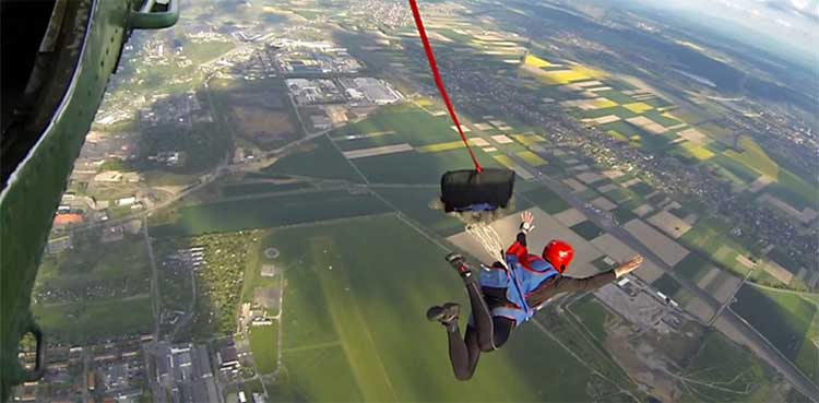 Horrific accident: Man dies as parachute fails to open during skydiving