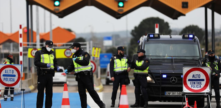 EU leaders mull shutting Europe border