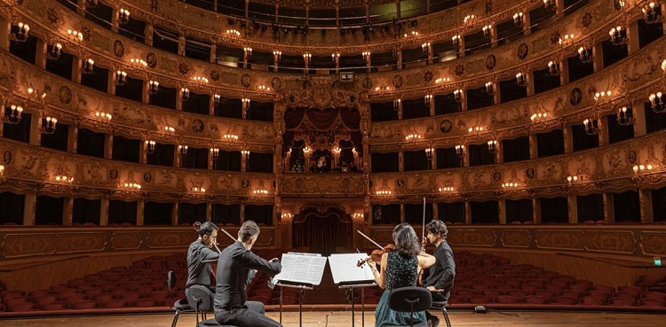 Musicians give free online concerts to beat coronavirus