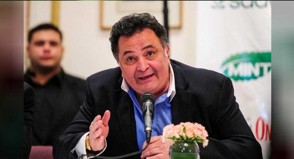 Veteran Bollywood actor Rishi Kapoor passes away