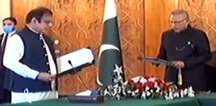 Senator Shibli Faraz takes oath as new information minister