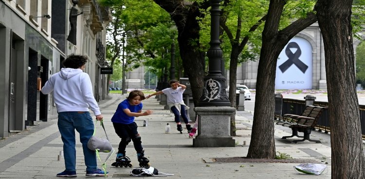 'We're going out!': Spanish kids reclaim streets after weeks indoors