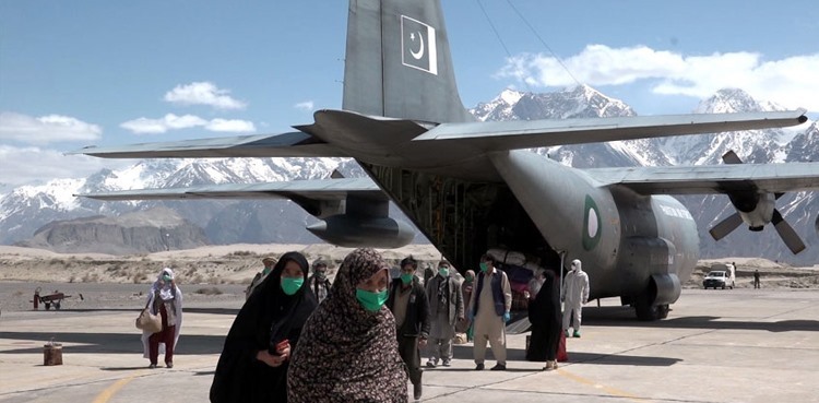 PAF's aircraft carrying zaireen from Dalbandin lands at Skardu airport