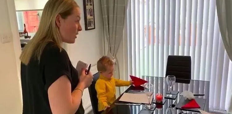 Parents turn home into restaurant to entertain kids amid coronavirus lockdown