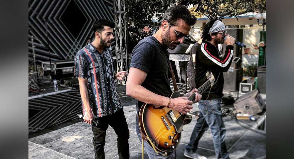 Bilal Maqsood entertains fans as he aces this Snapchat filter