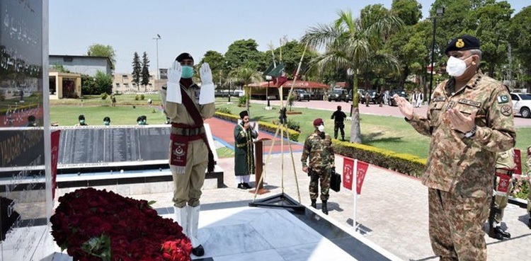 COAS Bajwa visits Kohat, appreciates operational readiness of troops