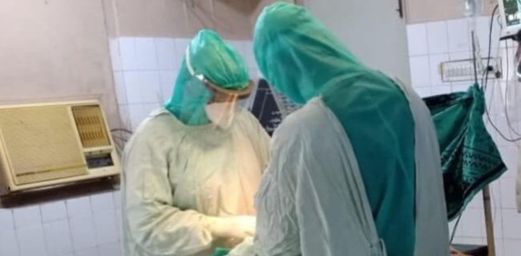 Woman in Larkana dies of coronavirus two days after child birth