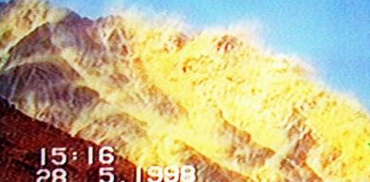 Don't link nuclear tests with family, Shibli Faraz tells Maryam