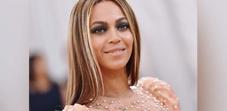 Beyoncé reveals she's working on new music!
