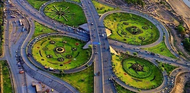 Former Rawalpindi commissioner gets bail in Ring Road case