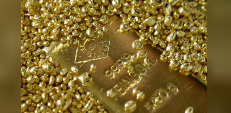 Gold shines as coronavirus surge unnerves investors