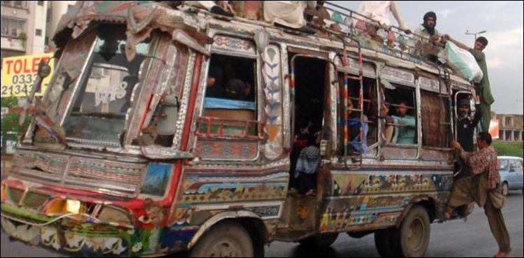 SOPs violations: Sindh govt mulls over cancellation of driving licences, permit