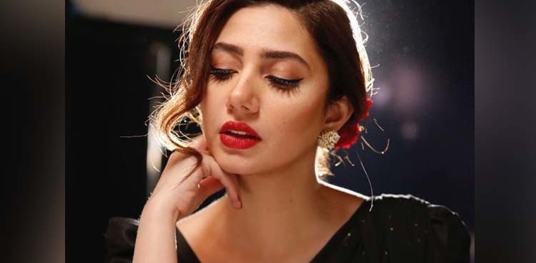 Mahira Khan opens up about her beau Salim