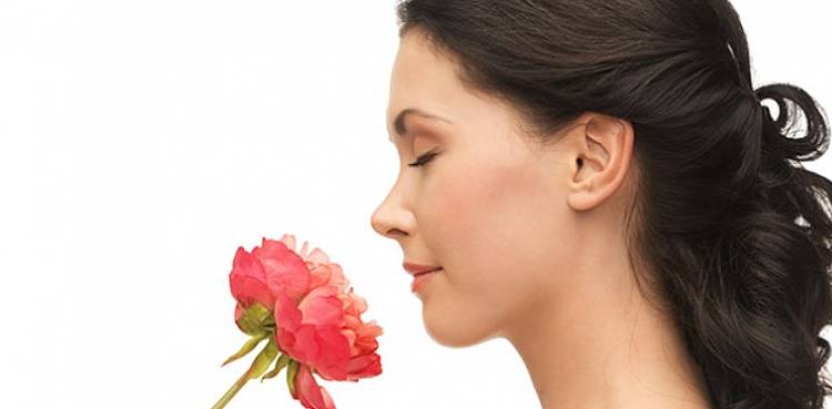 COVID-19: Loss of smell may be followed by smell distortions