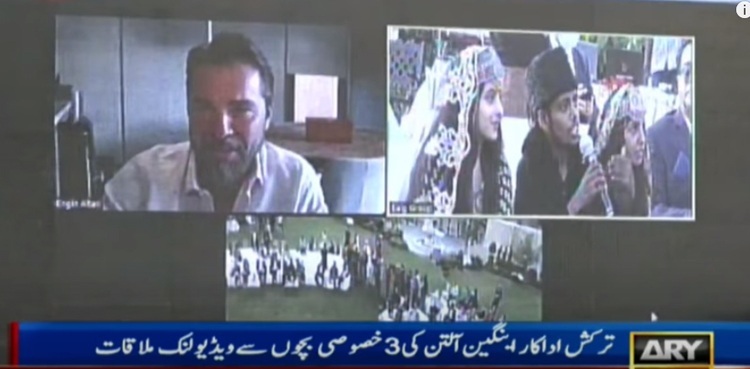 Ertuğrul actor Engin Altan Düzyatan fulfills Pakistani children's wish