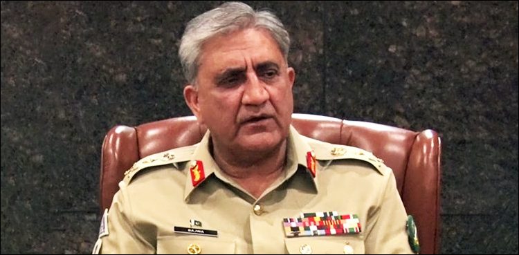 COAS General Bajwa visits Corps Headquarters Lahore