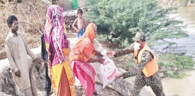 Pakistan Army, Navy continue relief operation in Dadu