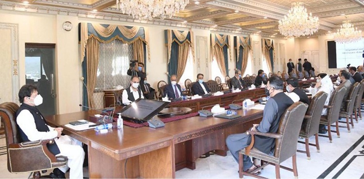 PM Imran blames previous govts for energy crisis