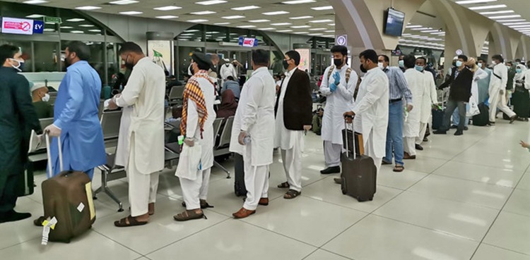 Stranded Pakistani expats protest due to limited flights, exorbitant rates