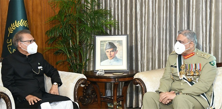 COAS Bajwa calls on President Arif Alvi, discusses national security affairs